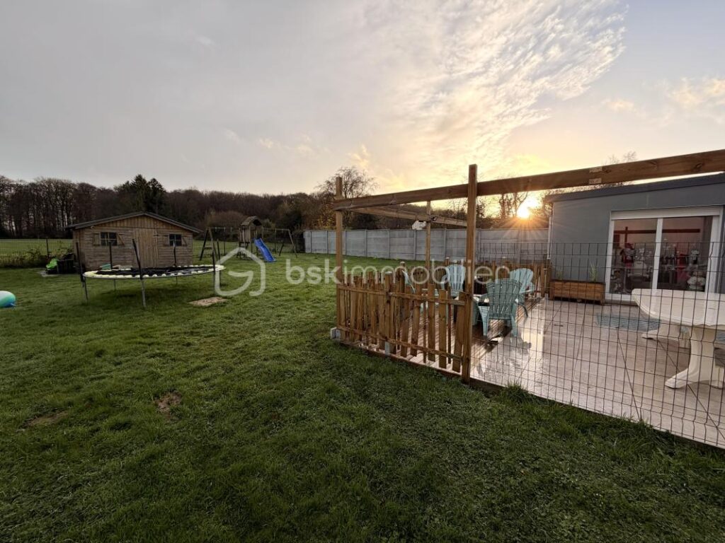 Maison de 2016, 4 chambres avec garage – 5 pièces – 4 chambres – 118 m²