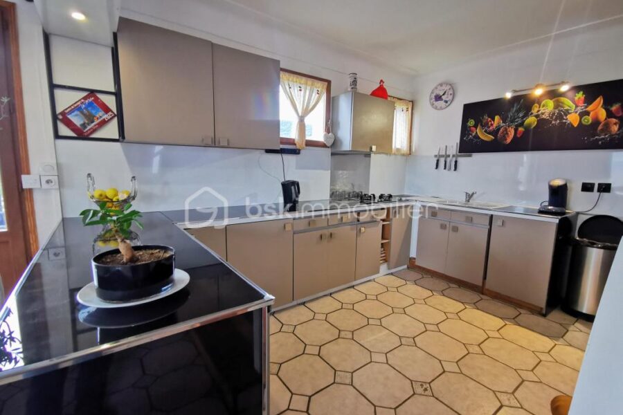 Maison à vendre à La mure — Vue montagne — photo 6