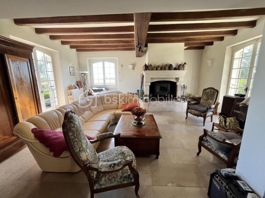 Magnifique maison de caractère sur son splendide parc arboré – 9 pièces – 6 chambres – 258 m²