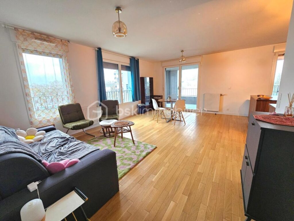 Appartement F3 DPE C 2023 vue canal de l’Ourcq terrasse 11m² parking – 3 pièces – 2 chambres – 66 m²