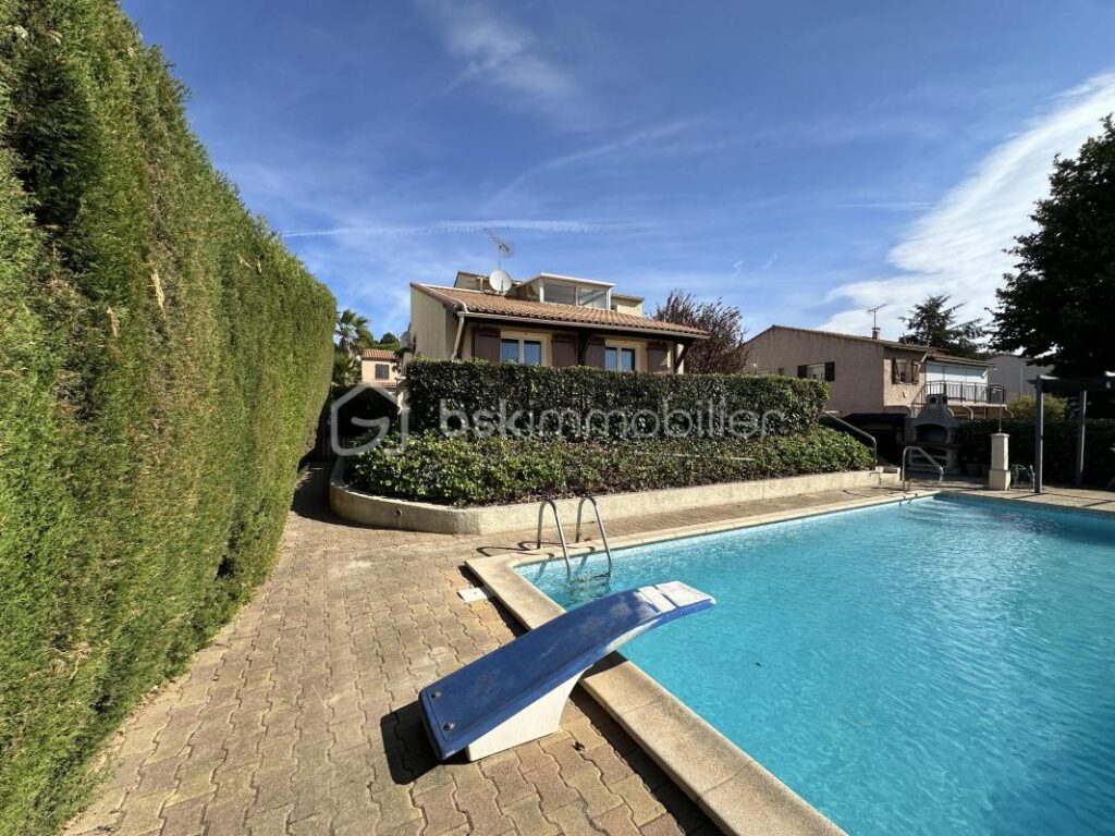 VILLA 4 FACES VUE ETANG – 5 pièces – 4 chambres – 127 m²