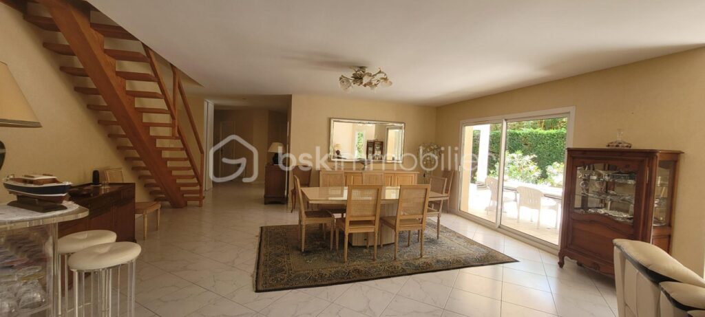 CAP FERRET – Quartier du Phare – Douceur de vivre Villa 5 chambres piscine garage – 7 pièces – 5 chambres – 185 m²