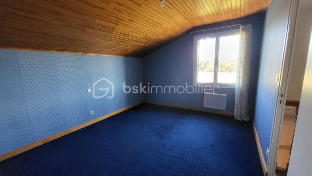 Maison t6 144 m2 avec terrain 6568 m2 – 6 pièces – 4 chambres – 144 m²