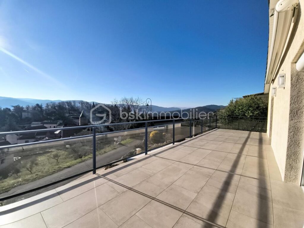 Maison contemporaine 122m² avec dépendance 85m² – Vue Panoramique – Saint-Vincent-d’Olargues (34390) – 5 pièces – 3 chambres – 122 m²