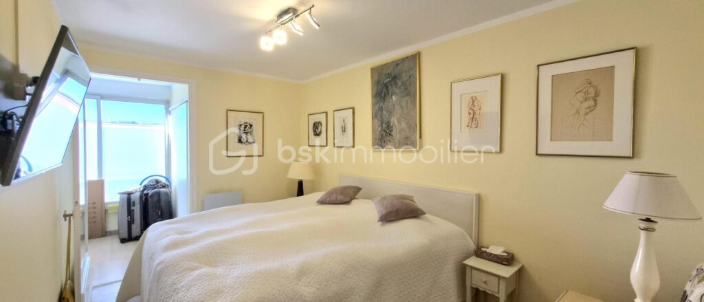 Bien exceptionnel à la vente – Magnifique T3 de 70m2 en front de mer – 3 pièces – 2 chambres – 58 m²