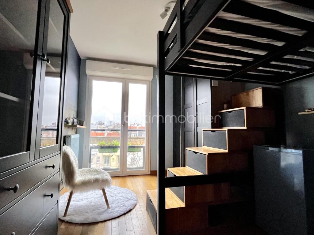 Duplex d’exception de130 m2 avec rooftop et vue Sacré-Cœur – 5 pièces – 4 chambres – 108 m²