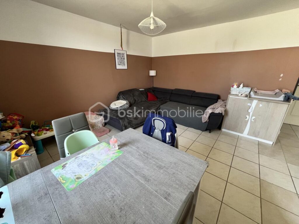 Charmante maison de village en pierre – 4 pièces – 3 chambres – 91 m²