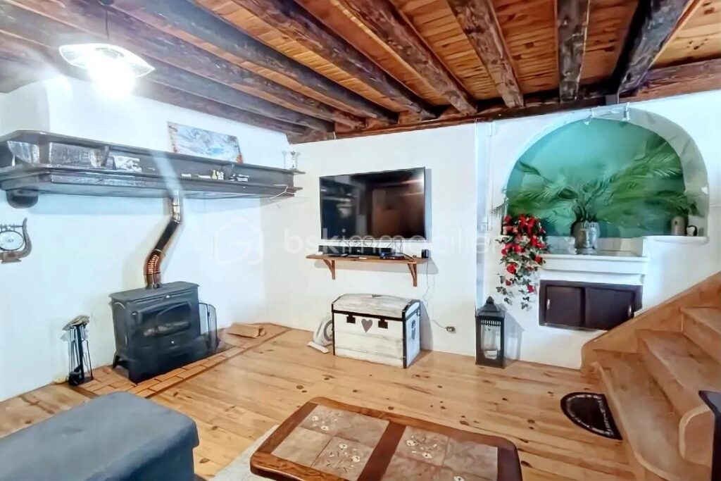 Maison individuelle, grand garage et vue imprenable – 3 pièces – 2 chambres – 110 m²