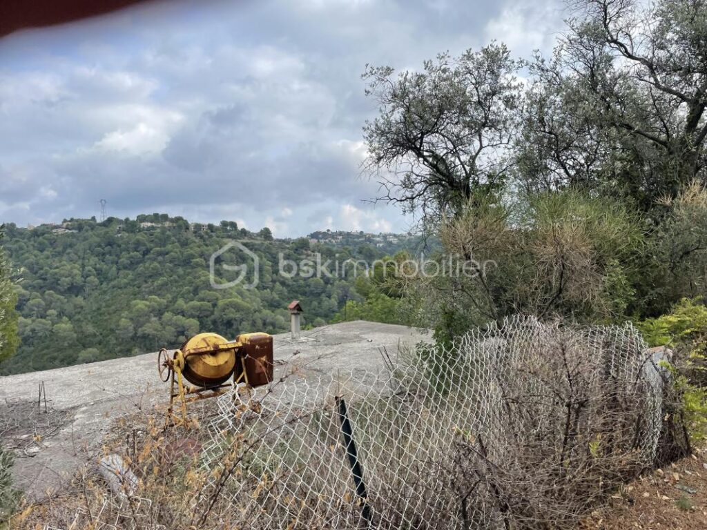 COLOMARS – IDEAL INVESTISSEUR – MAISON EN TRAVAUX INACHEVES – 500M² – TERRAIN 1975 M² – 20 MIN NICE – 6 pièces – 5 chambres – 499 m²