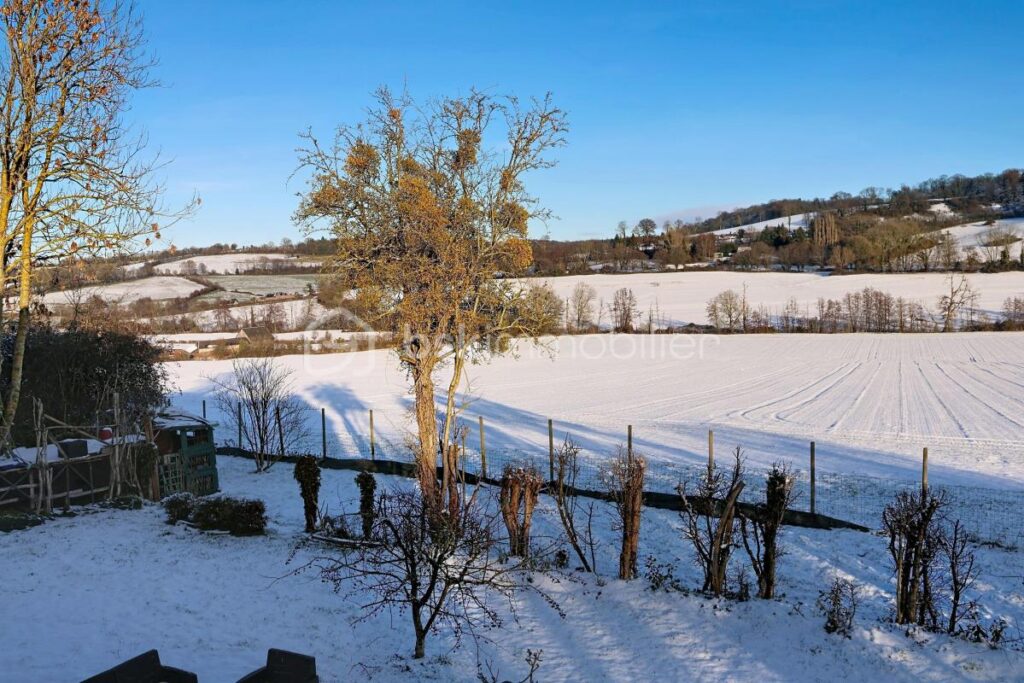 Jolie maison en briques – 5 pièces – 3 chambres – 104 m²