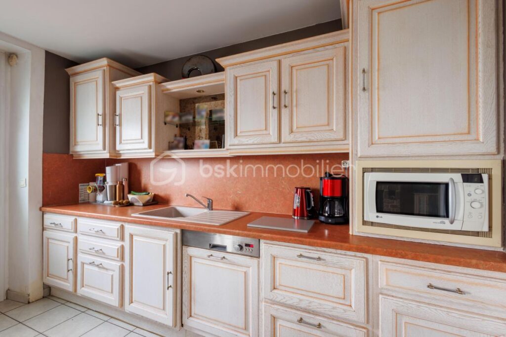 Maison ancienne 4 chambres – Moulins centre – 105 m² – Terrain 290 m² – 5 pièces – 4 chambres – 105 m²