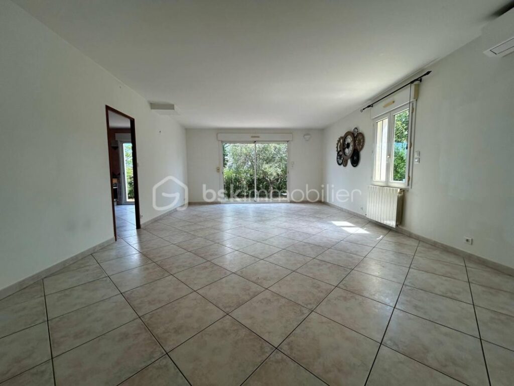 Maison T4 113m² Climatisée avec garage GRABELS proche des commerces – 4 pièces – 3 chambres – 117 m²