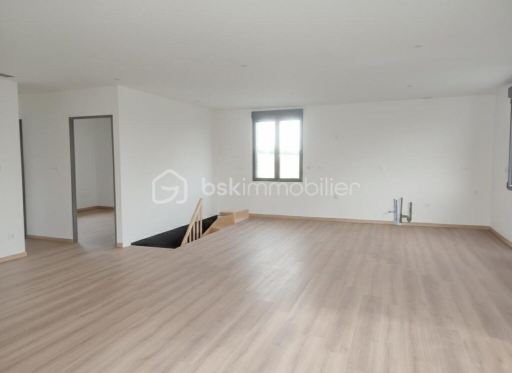Maison lumineuse aux portes de Toulouse – 7 pièces – 2 chambres – 142 m²