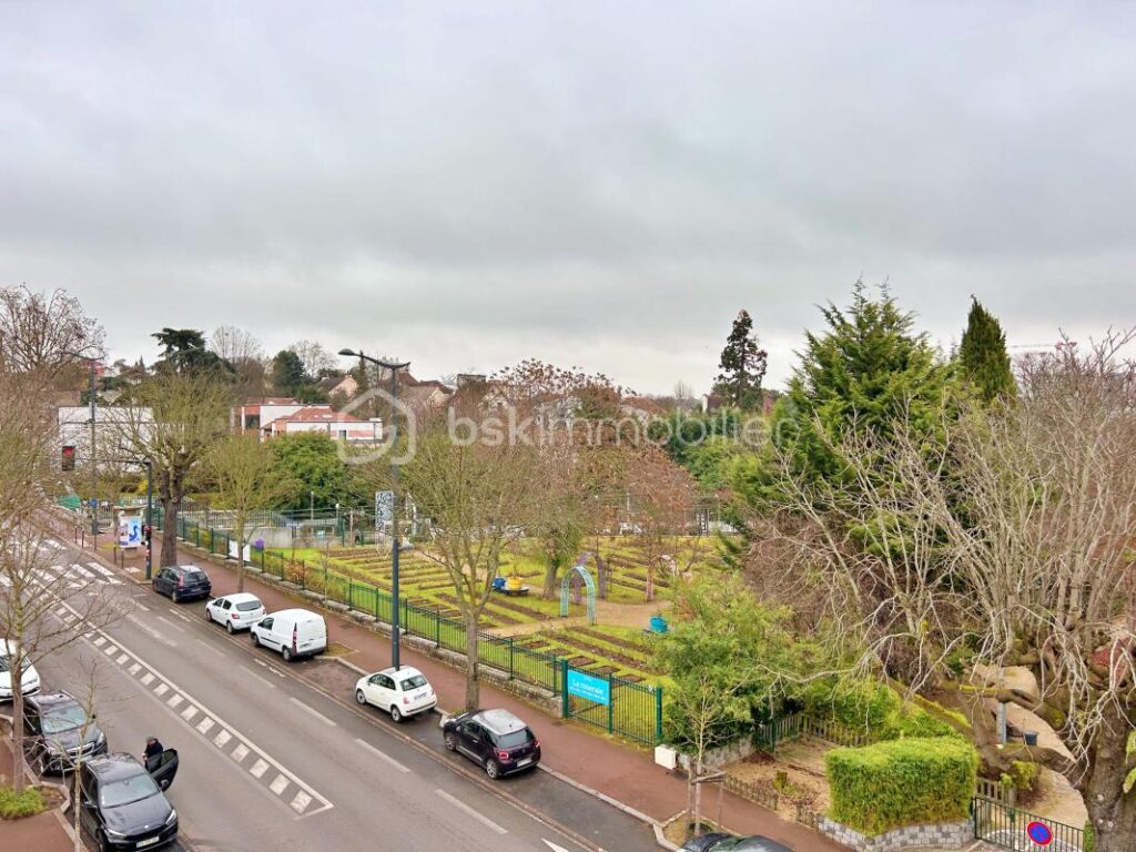 ✨ À vendre – Appartement lumineux avec balcon et vue sur parc arboré à Fontenay-aux-Roses ✨ – 2 pièces – 1 chambre – 49 m²