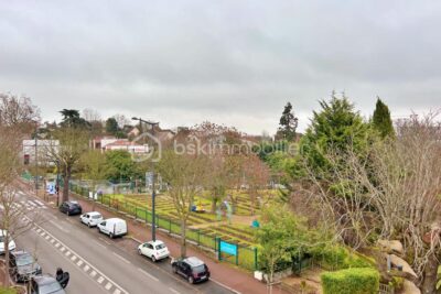 ✨ À vendre – Appartement lumineux avec balcon et vue sur parc arboré à Fontenay-aux-Roses ✨ – 2 pièces – 1 chambre – 49 m²