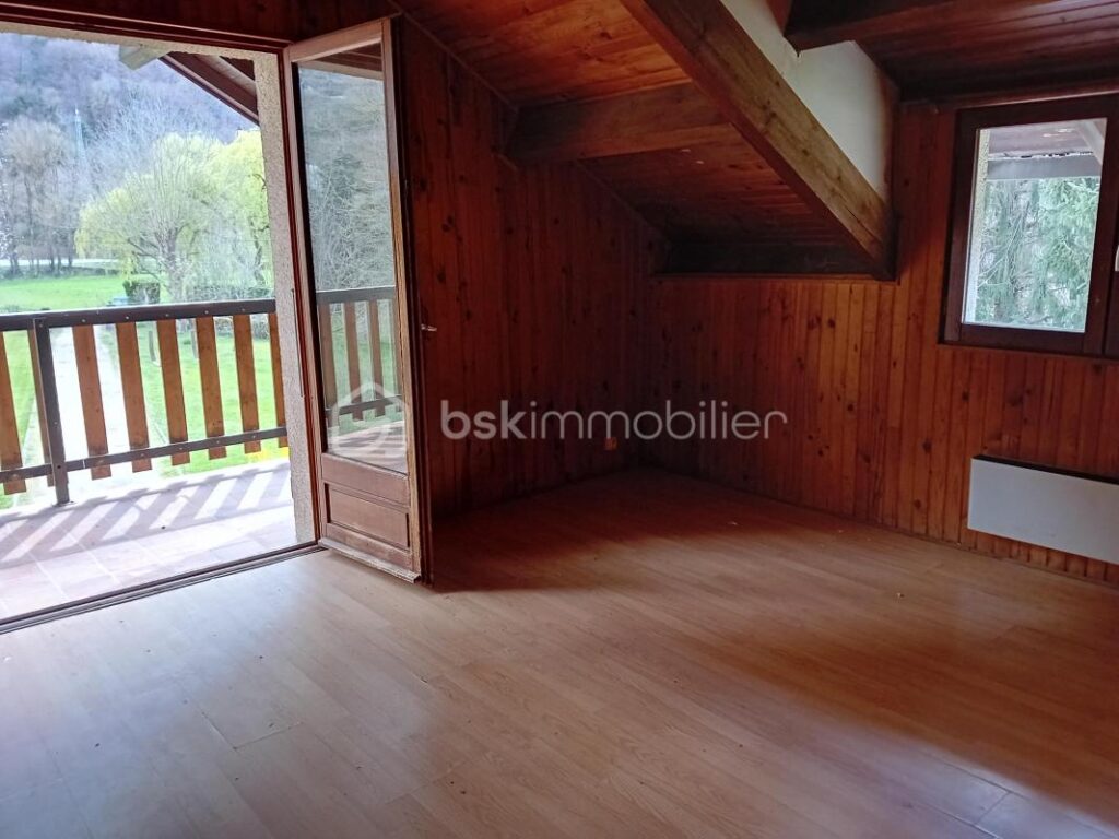 Maison au cœur des Pyrénées – 6 pièces – 4 chambres – 110 m²