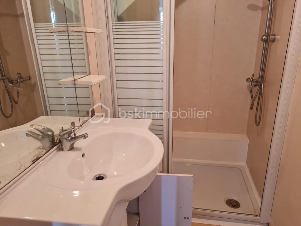 Immeuble au cœur du village – 4 pièces – NR chambres – 111 m²