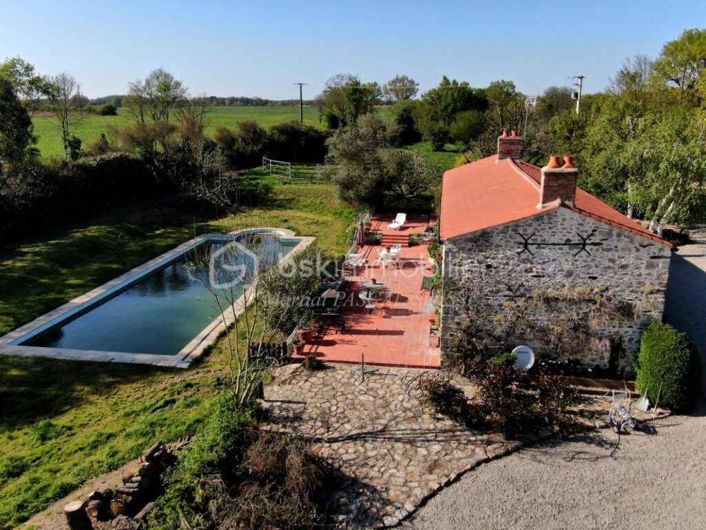 MAGNIFIQUE LOGIS ÉQUESTRE – 7 pièces – 4 chambres – 200 m²