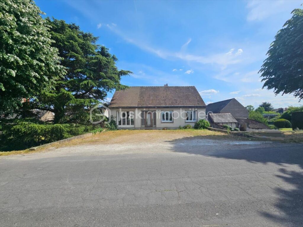 BIEN AVEC VUE IMPRENABLE SUR LA LOIRE – 5 pièces – 3 chambres – 94 m²