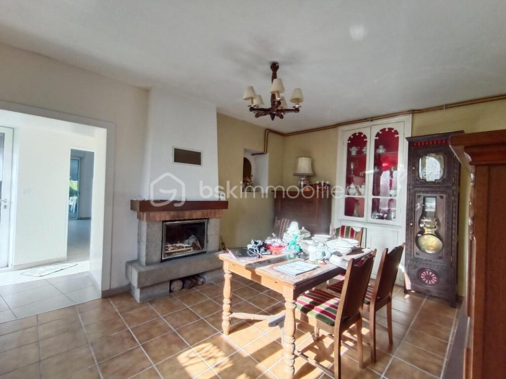 Maison 128 m2 6 pièces 4 chambres ( à Penzé) – 6 pièces – 4 chambres – 128 m²