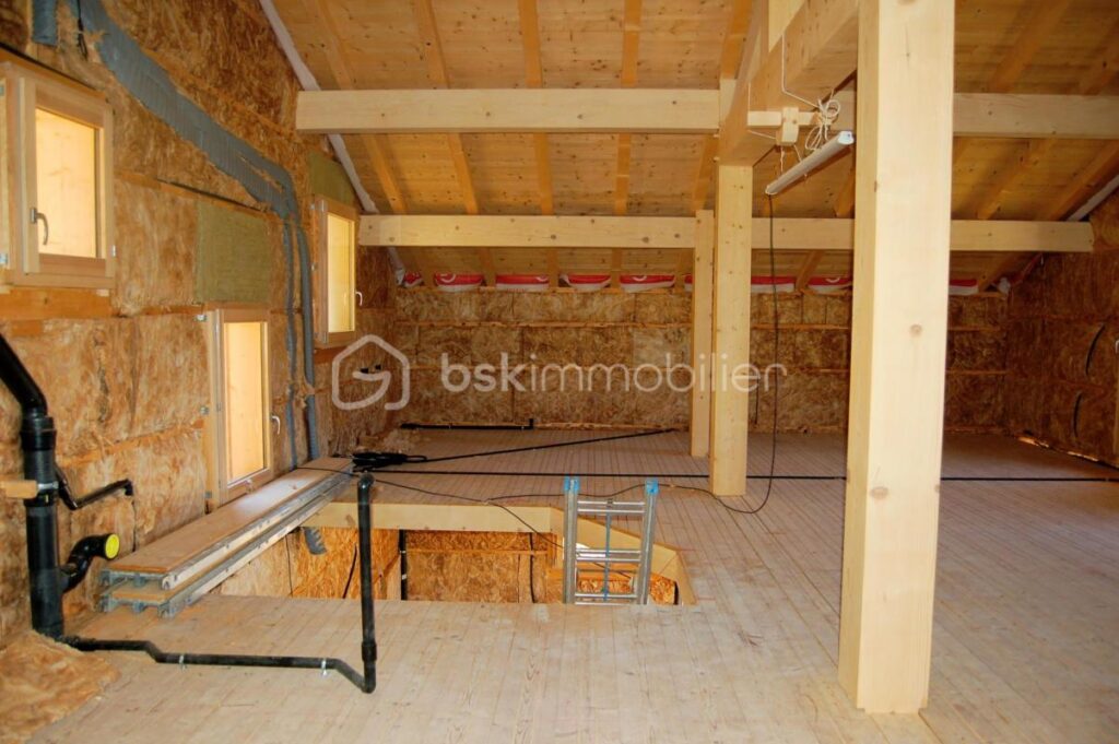 En exclusivité SUPERBE CHALET EN COURS DE CONSTRUCTION – MANIGOD – 8 pièces – 4 chambres – 150 m²