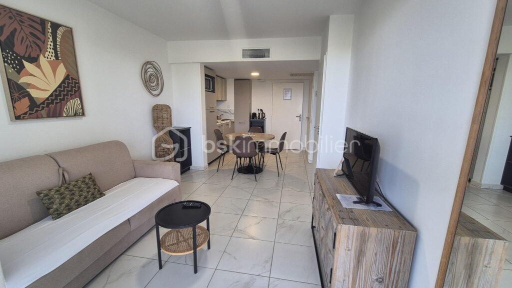 A VENDRE APPARTEMENT T2 DE 38M² A SAINT CYPRIEN PLAGE – HORIZON DU GOLF – TERRASSE – ASCENSEUR – PARKING PRIVATIF – VENDU MEUBLE – SOUS BAIL COMMERCIAL – 2 pièces – 1 chambre – 38 m²