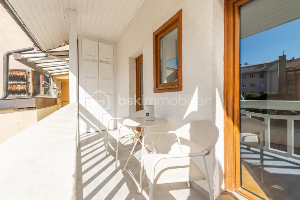 EXCLUSIVITE SUPERBE APPARTEMENT TRIPLEX 127 M2 CENTRE VILLE ANNECY – 6 pièces – 4 chambres – 127 m²