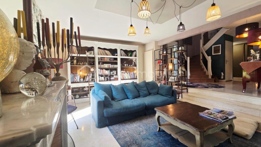 Élégante maison de caractère – Quartier Montaubert, cadre verdoyant – 7 pièces – 3 chambres – 164 m²