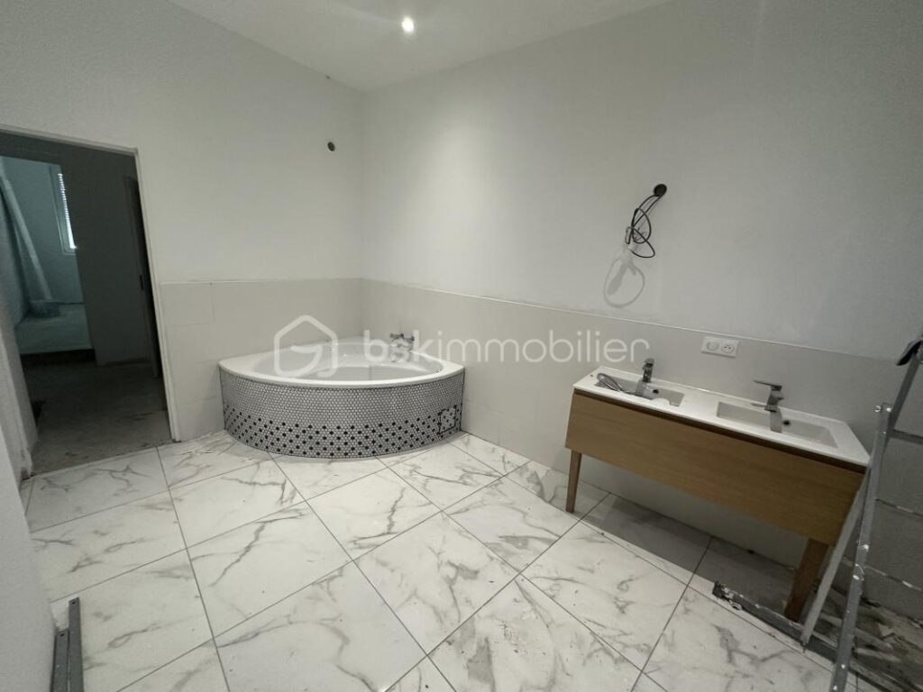 Maison de Maître 6 Chambres, parc arboré – 12 pièces – 5 chambres – 330 m²