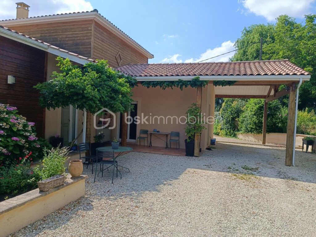 HAVRE DE PAIX : MAISON D’ARCHITECTE AVEC VUE IMPRENABLE – 7 pièces – 6 chambres – 220 m²