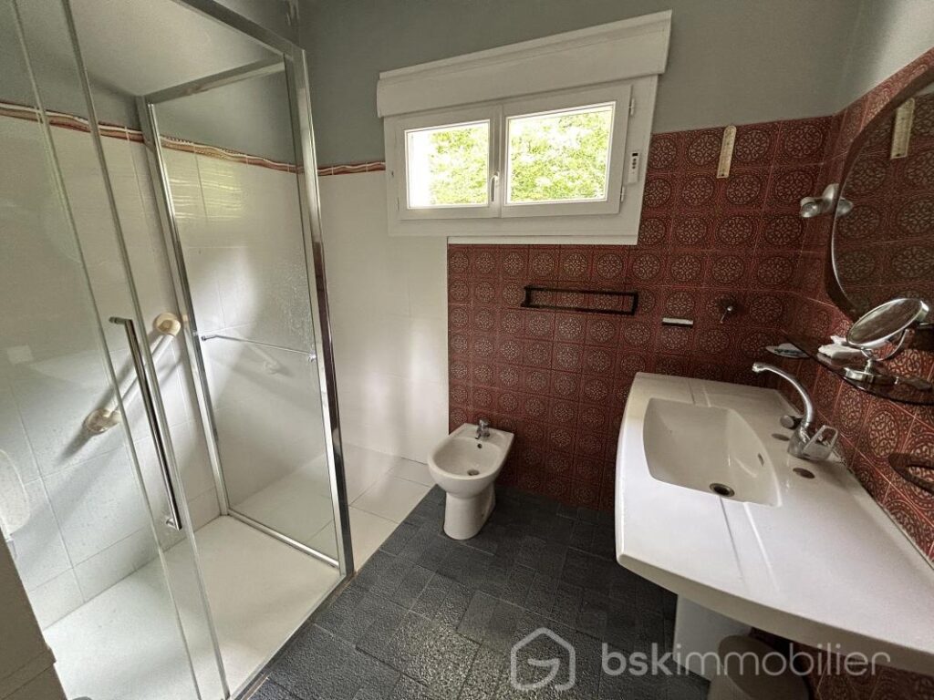 MAISON PLAIN PIED – 3 CHAMBRES – GARAGE – 4 pièces – 3 chambres – 103 m²