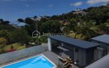 Villa avec piscine jacuzzi et jardin à l’île de la Réunion – 7 pièces – 4 chambres – 171 m²