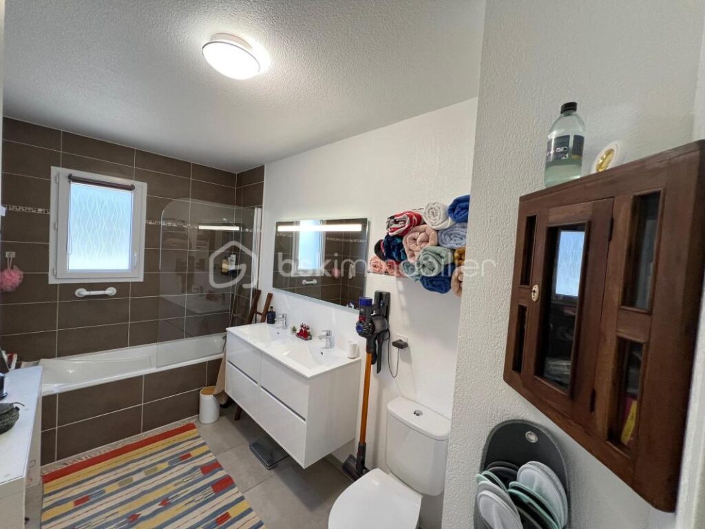 VILLA SUR LE TOIT D’EXCEPTION À VIDAUBAN – Coup de Coeur Assuré ! – 4 pièces – 3 chambres – 93 m²