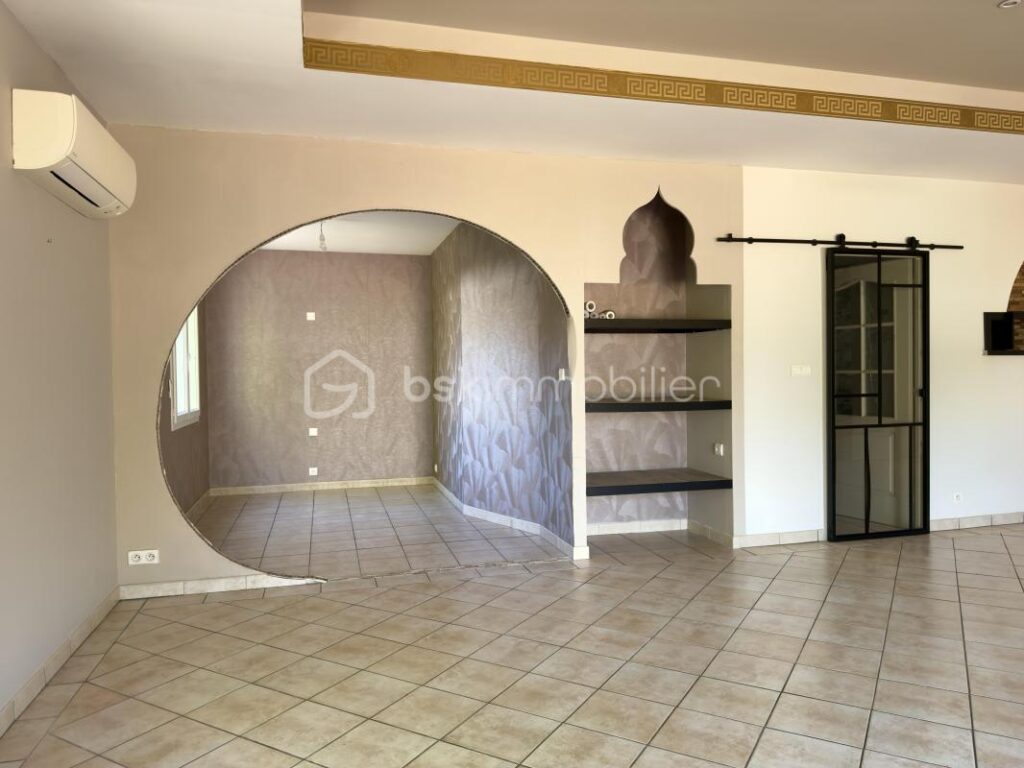 Magnifique Villa de 218 m² avec Vue Dégagée et Environnement Calme – 6 pièces – 4 chambres – 218 m²