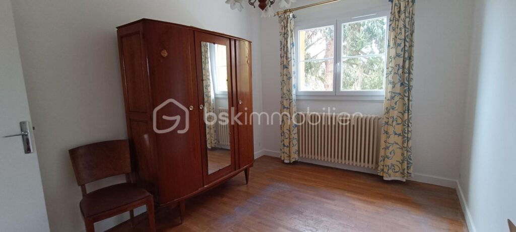 Maison familale – 8 pièces – 6 chambres – 130 m²