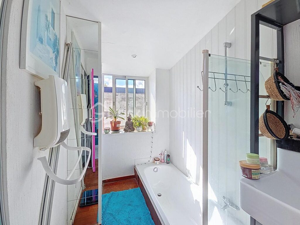 Maiso atypique – 5 pièces – 3 chambres – 118 m²