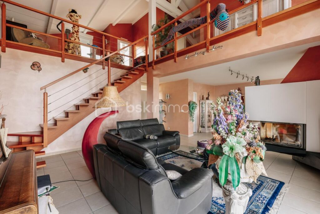 EXCLUSIVITE A SAISIR – 6 pièces – 3 chambres – 164 m²