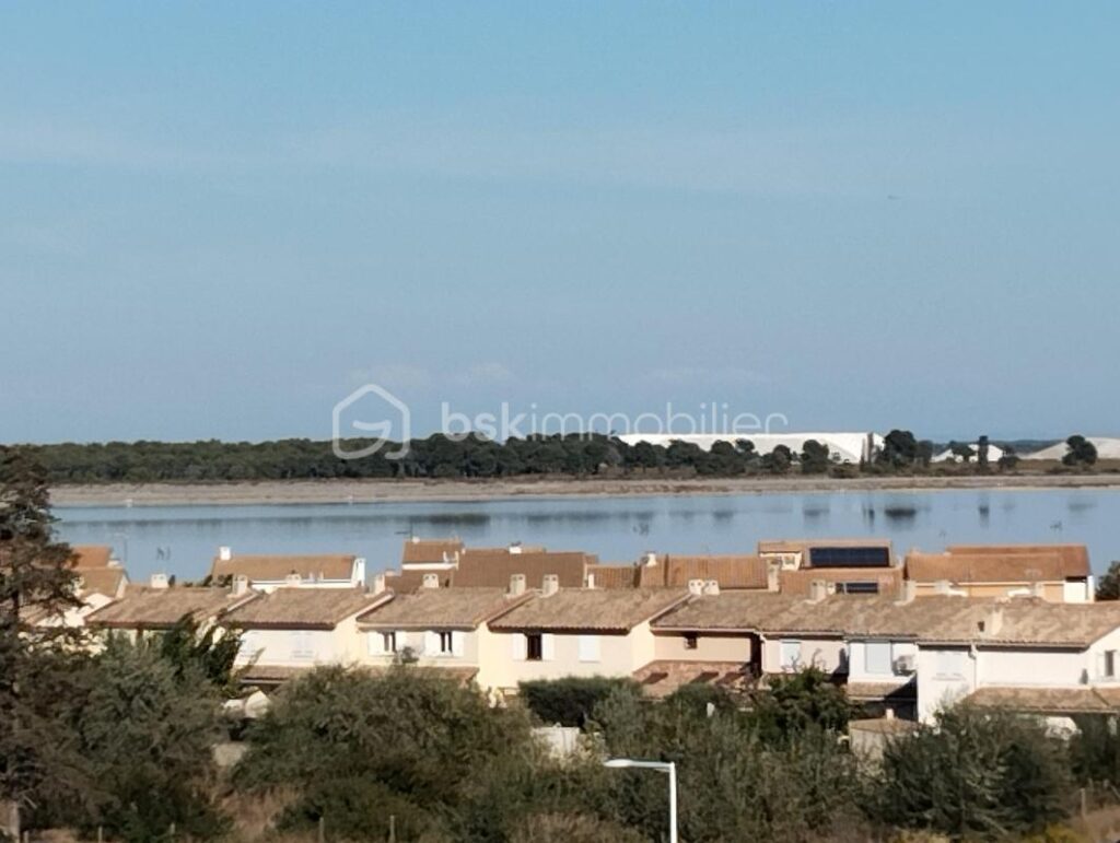 Appartement rénové 27 m2 – 1 pièce – NR chambres – 27 m²