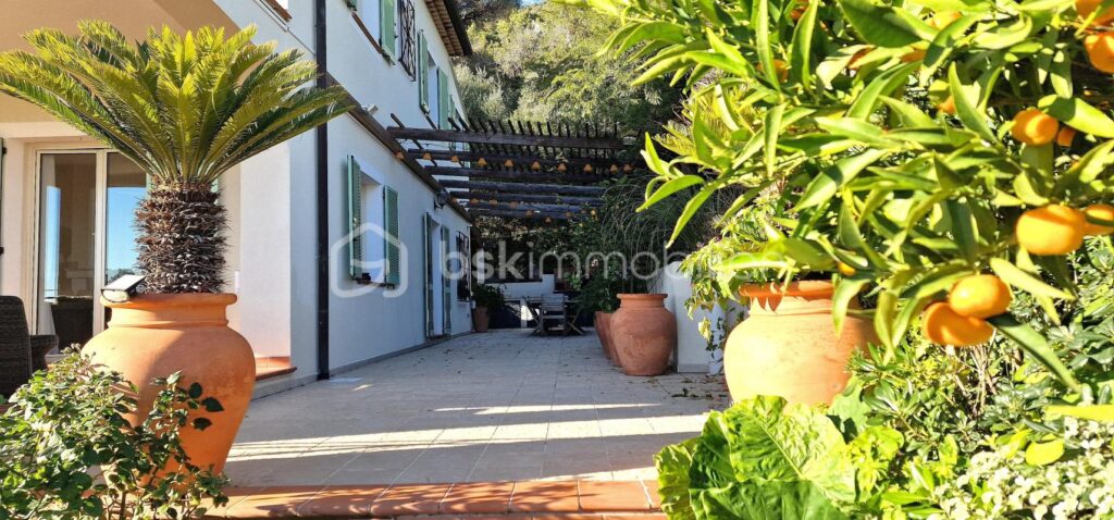 La Turbie Villa d’exception avec vue mer – élégance, confort et raffinement – 6 pièces – 4 chambres – 241 m²