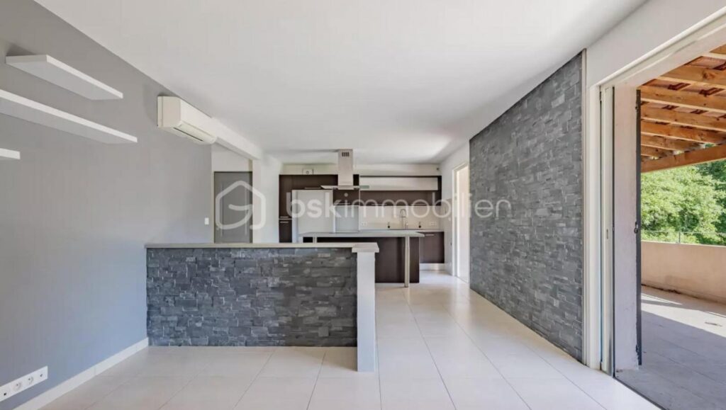 Maison mitoyenne avec vue imprenable sur la forêt – 5 pièces – 4 chambres – 112 m²