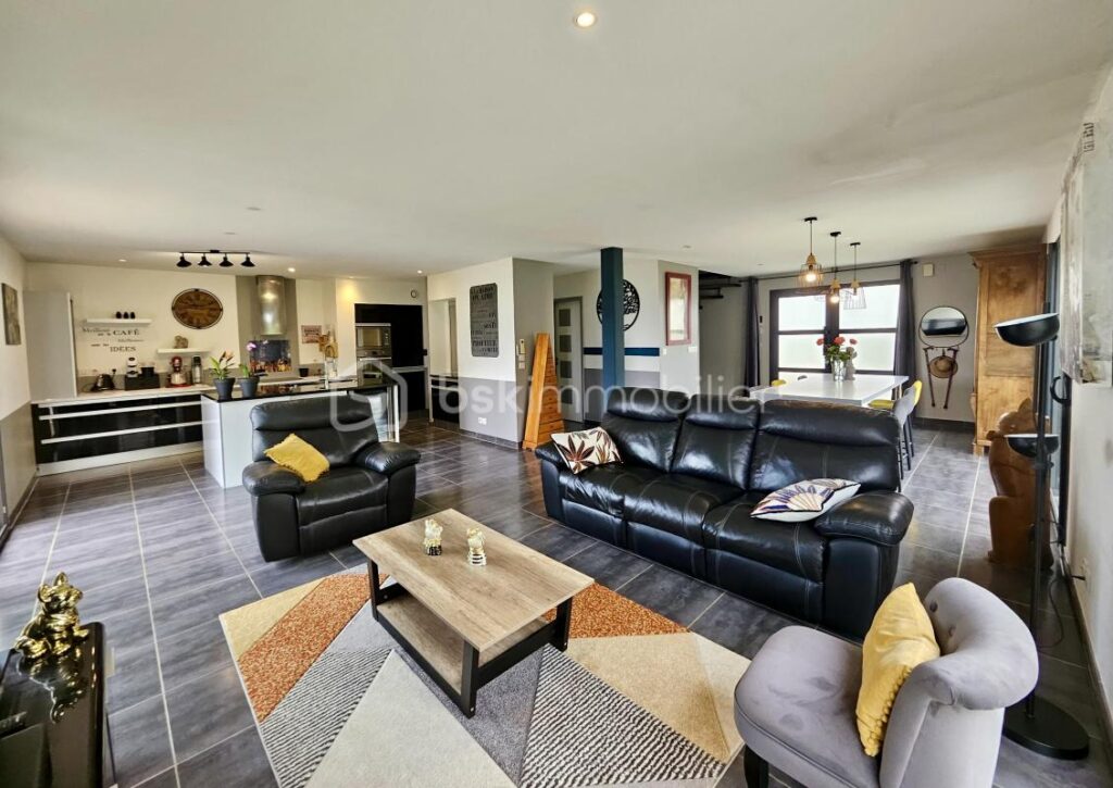 Maison 4 pièces 150 m² – 4 pièces – 3 chambres – 150 m²