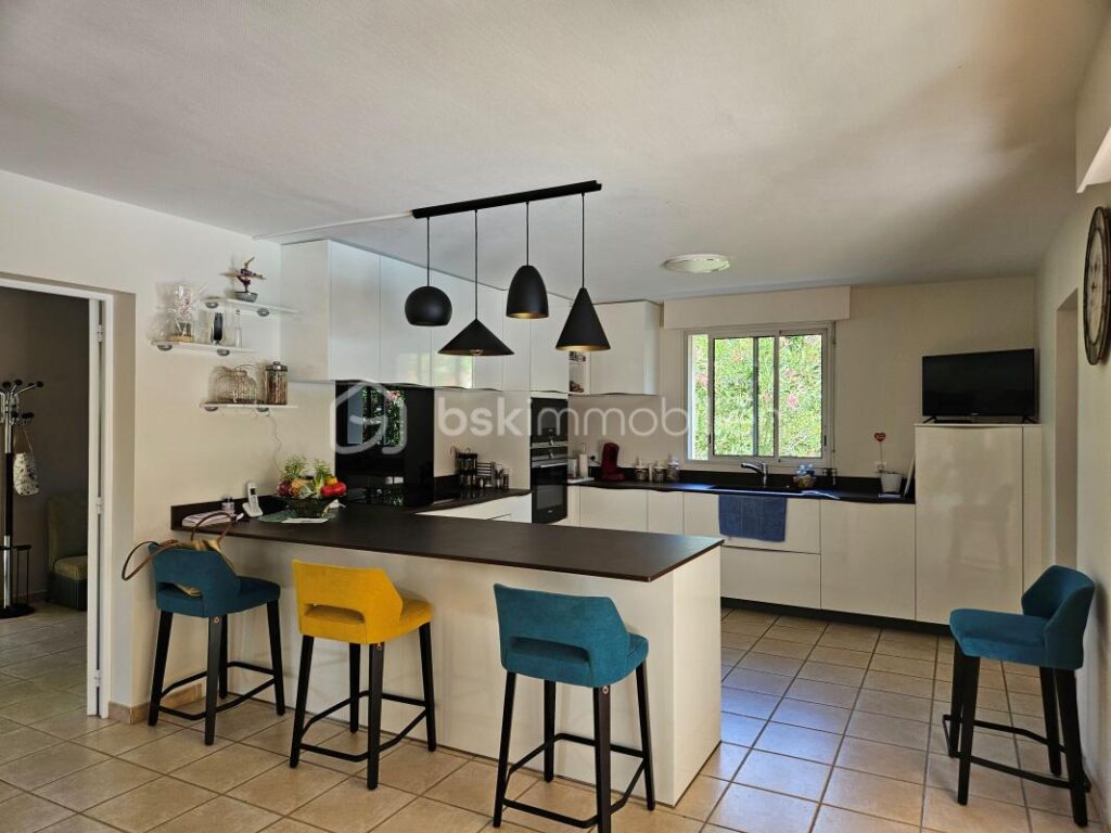 Maison de prestige de 244 m² – 5 pièces – 3 chambres – 244 m²