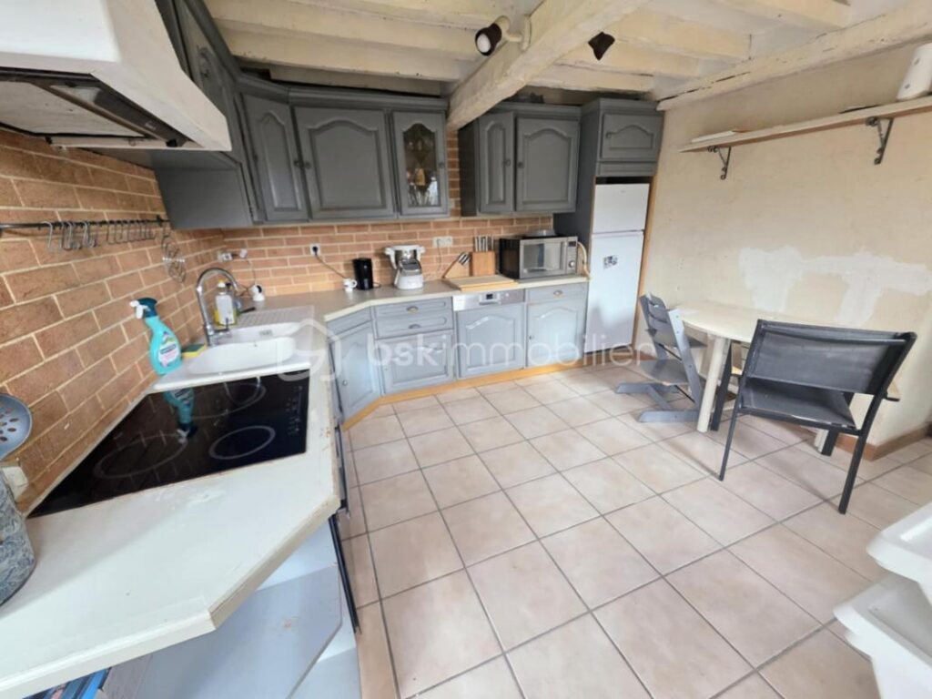 Maison de 122m2 avec terrain de 2000m2 – 5 pièces – 3 chambres – 122 m²