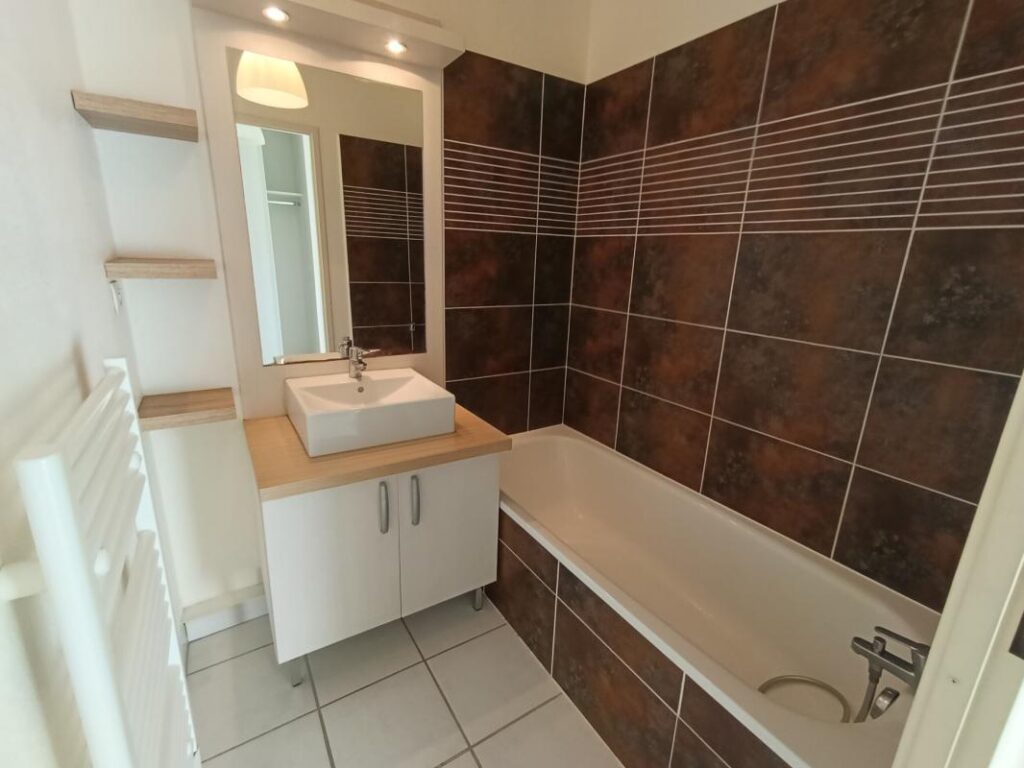 LUMINEUX APPARTEMENT T2 – 2 pièces – 1 chambre – 41 m²