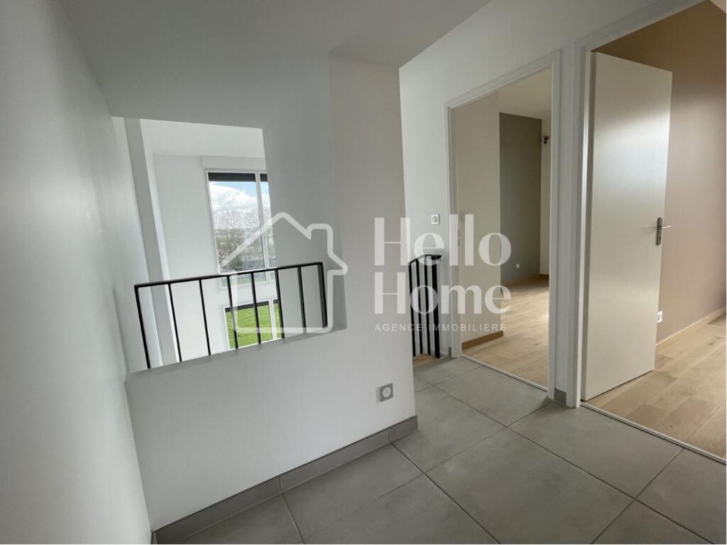 T5 – 129.8m ² – 5 pièces – 4 chambres – 129 m²