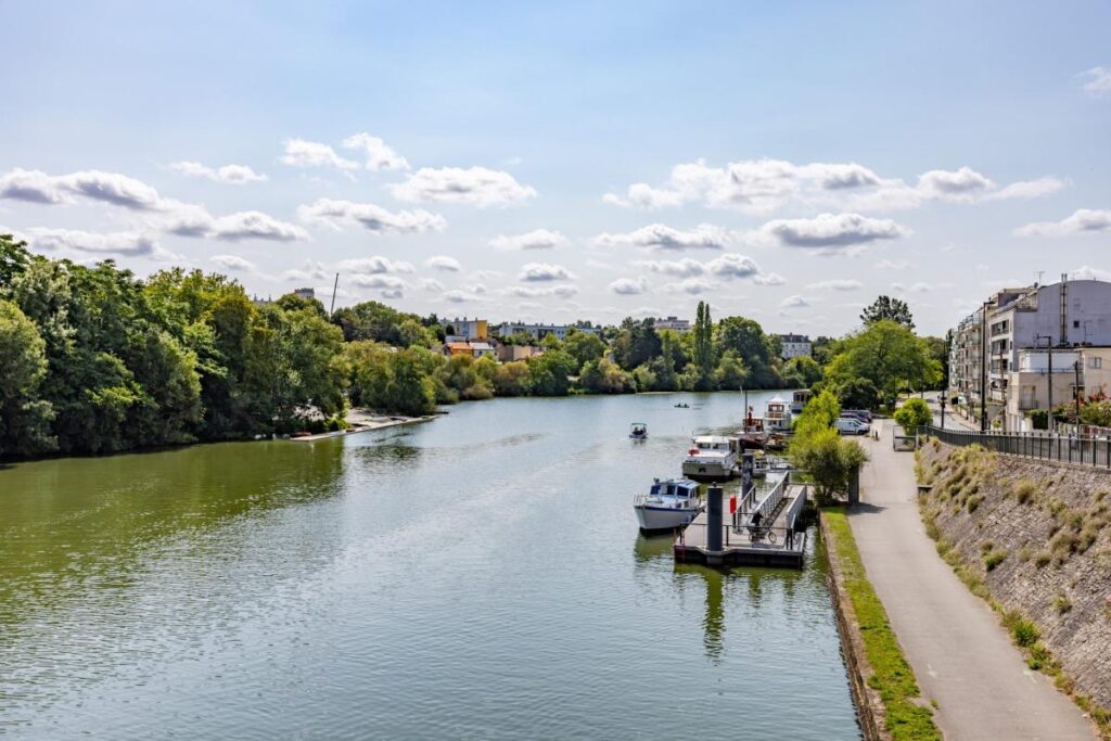 Dernier étage avec terrasses – 5 pièces – 3 chambres – 120 m²