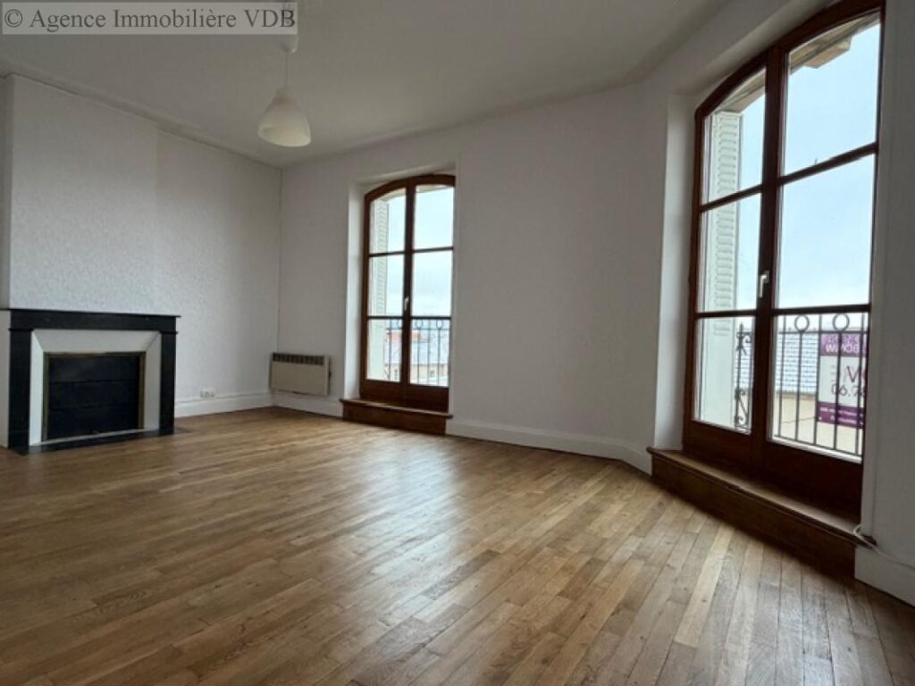 A vendre à Nancy F3 style Haussmannien – 3 pièces – 2 chambres – 74 m²