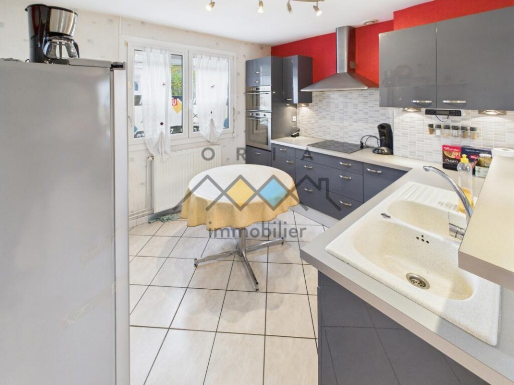 Maison – 5 pièces – 3 chambres – 100 m²