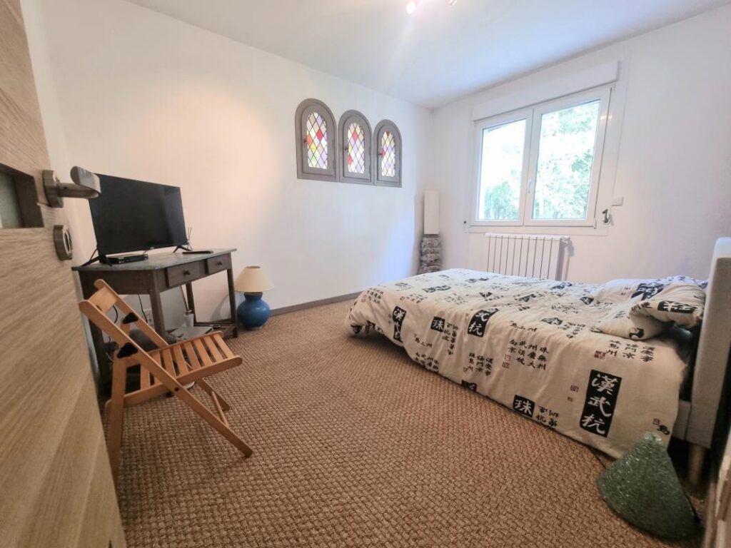 Demeure d’ exception, 4 chambres, sous-sol, terrasse, jardin – 7 pièces – 4 chambres – 187 m²