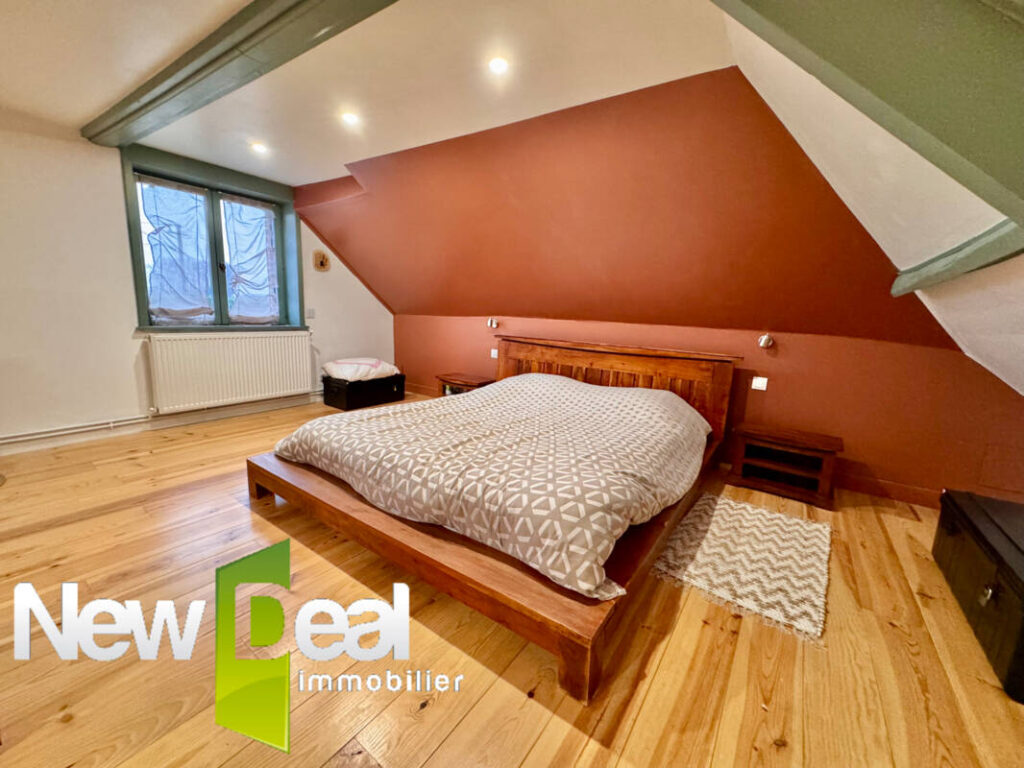 MAISON INDIVIDUELLE 146m2 / DOUBLE GARAGE ET CARPORT – 5 pièces – 3 chambres – 146 m²